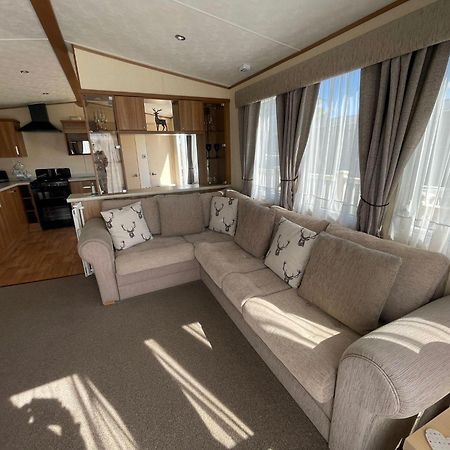 6 Berth Caravan With Decking At Manor Park In Hunstanton Ref 23017H Dış mekan fotoğraf