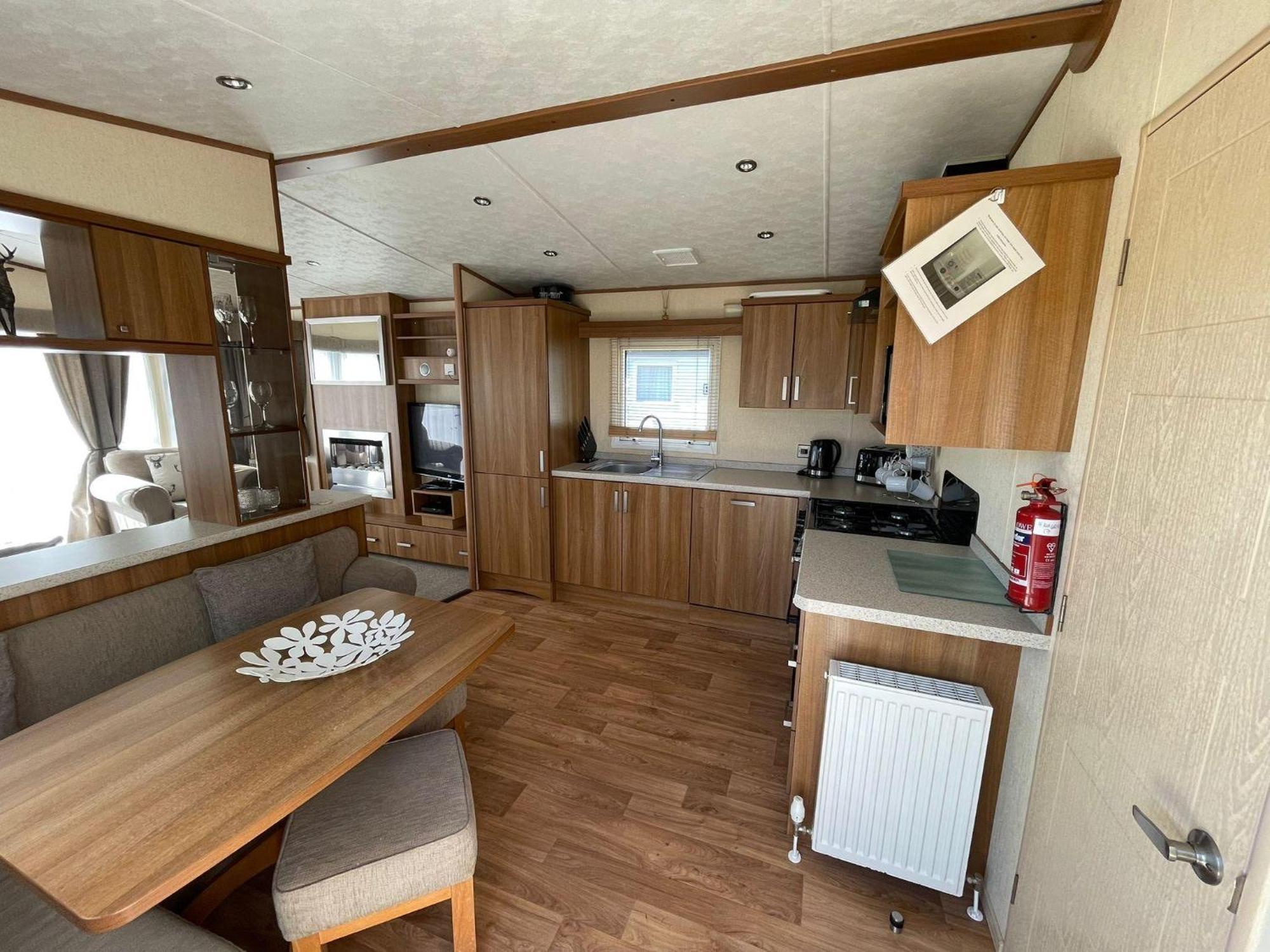 6 Berth Caravan With Decking At Manor Park In Hunstanton Ref 23017H Dış mekan fotoğraf